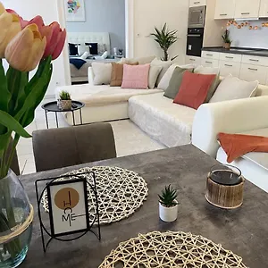 Luxury Riverside Panorama Apartment