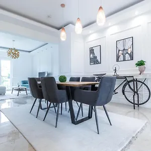 Corvinus Smart With Beautiful View Apartment